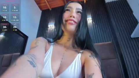 Snapshot of scarlet__jones_ chatting on May 2026 04:52:02 AM scarlet__jones_ online show from May 2026 04:52:02 AM