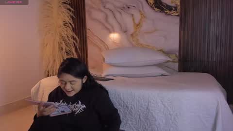 scarlet__rose_ online show from July 2026 11:36:01 AM