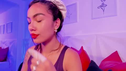 Scarlet online show from April 2026 04:43:02 PM