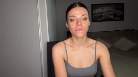 Sophie online show from June 2026 07:00:01 AM