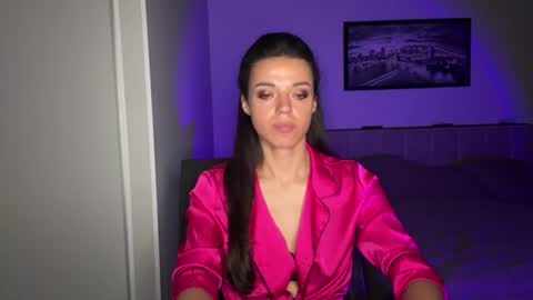 Sophie online show from July 2026 07:45:01 AM