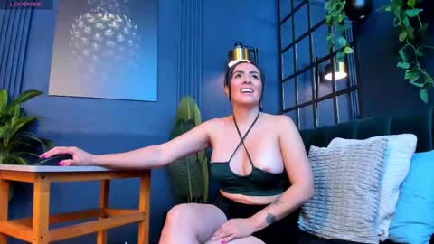 Scarlet Edwars online show from March 2026 04:55:01 PM