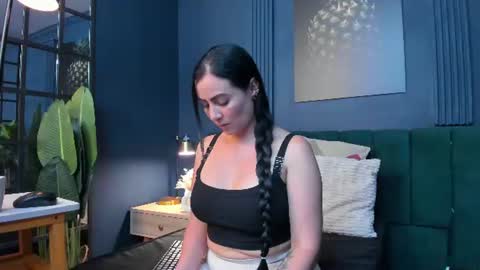 Snapshot of scarlet_edwars chatting on July 2026 04:45:02 PM Scarlet Edwars online show from July 2026 04:45:02 PM