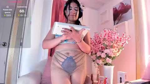 Snapshot of scarlet_fostt_ chatting on October 2025 01:34:02 PM Andrea online show from October 2025 01:34:02 PM