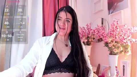 Snapshot of scarlet_fostt_ chatting on November 2025 12:23:02 PM Andrea online show from November 2025 12:23:02 PM