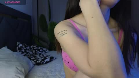 scarlet_ice online show from April 2026 08:15:01 AM