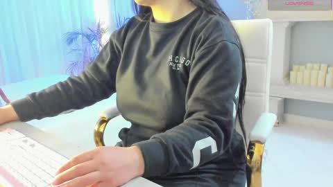 Snapshot of scarlet_miller_1 chatting on November 2025 11:43:01 AM Celeste online show from November 2025 11:43:01 AM