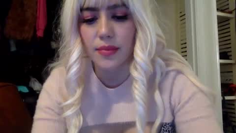 Snapshot of scarlet_whisper chatting on December 2024 06:26:02 AM scarlet whisper online show from December 2024 06:26:02 AM