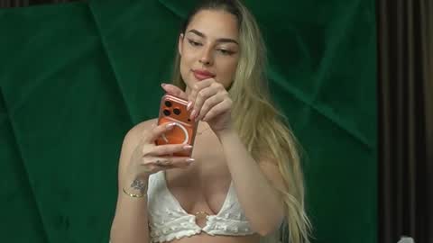 Scarlet online show from December 2025 11:13:01 PM