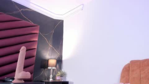 Snapshot of scarletdavis_ chatting on November 2025 07:10:01 PM Scarlet Dayana online show from November 2025 07:10:01 PM