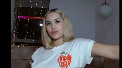 Snapshot of scarleth_baby chatting on December 2024 11:51:01 PM Alaia Domina online show from December 2024 11:51:01 PM