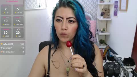 Snapshot of scarleth_bluee chatting on January 2025 09:27:01 AM Scarleth online show from January 2025 09:27:01 AM