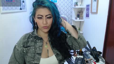 Snapshot of scarleth_bluee chatting on January 2025 03:23:02 AM Scarleth online show from January 2025 03:23:02 AM
