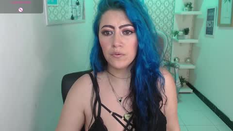 Snapshot of scarleth_bluee chatting on February 2025 03:42:01 AM Scarleth online show from February 2025 03:42:01 AM