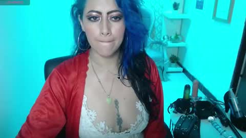 Snapshot of scarleth_bluee chatting on March 2025 09:05:02 AM Scarleth online show from March 2025 09:05:02 AM