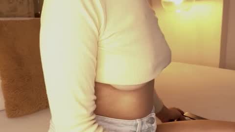 Snapshot of scarleth_lux_ chatting on November 2025 04:11:02 AM Scarleth online show from November 2025 04:11:02 AM