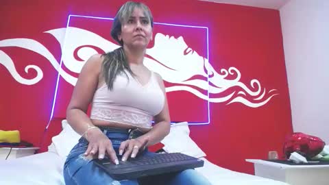 Snapshot of scarlethchannel chatting on September 2025 04:52:02 PM Scarleth online show from September 2025 04:52:02 PM