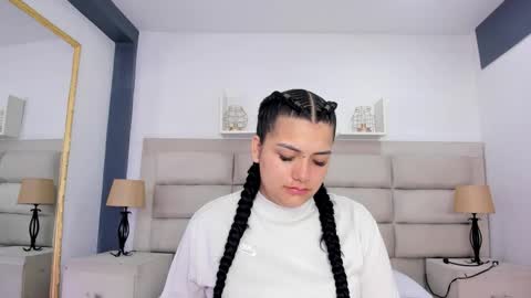 Snapshot of scarletmoon1_ chatting on October 2025 11:55:02 AM Scarlet online show from October 2025 11:55:02 AM