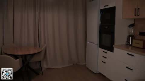 Scarlet online show from April 2026 09:09:02 PM