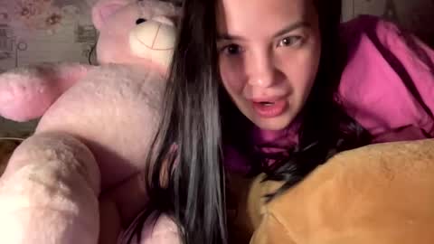 Snapshot of scarletpetal chatting on January 2025 07:18:01 PM scarletpetal online show from January 2025 07:18:01 PM