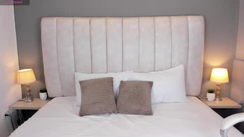 Scarlet online show from September 2025 05:07:01 AM