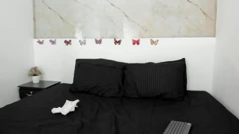 Scarlet online show from May 2026 11:17:02 PM