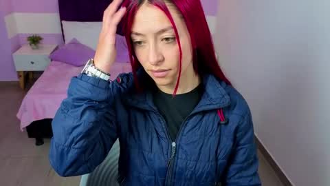 Snapshot of scarlett__bell chatting on May 2026 12:00:01 PM Scarlett online show from May 2026 12:00:01 PM