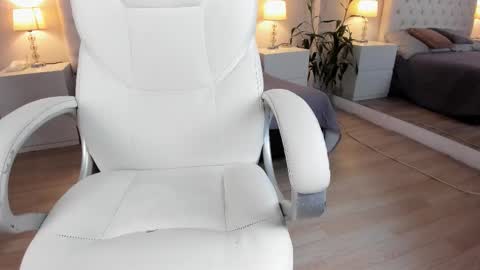 Snapshot of scarlett_bunnyy_ chatting on December 2025 01:04:02 PM Bunny online show from December 2025 01:04:02 PM