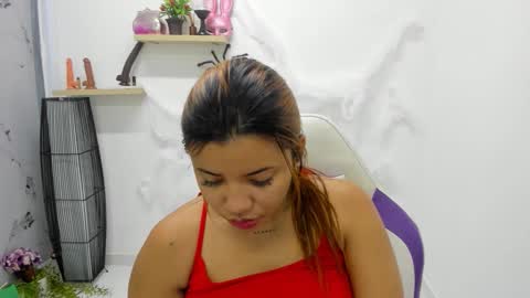 scarlett_enjoy1 online show from October 2025 01:12:01 PM