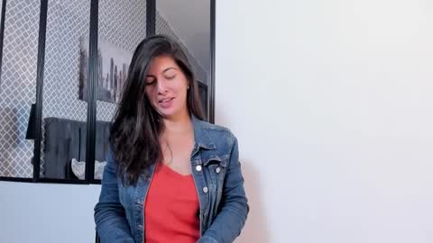 Scarlett online show from January 2025 01:53:01 PM