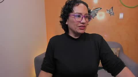 Scarlett sax online show from April 2026 11:19:02 PM