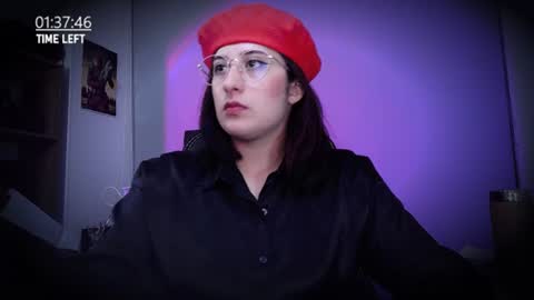 Snapshot of scarlett_sen chatting on July 2026 01:38:01 PM Mistress Scarlett online show from July 2026 01:38:01 PM