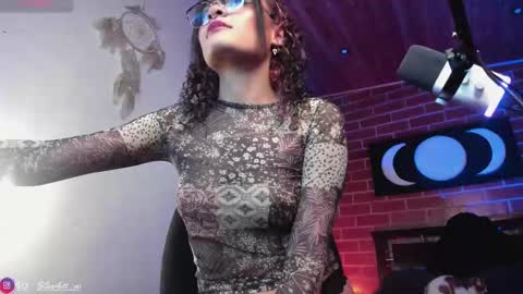 Snapshot of scarlett_v3la chatting on October 2025 02:03:02 AM Scarlett online show from October 2025 02:03:02 AM