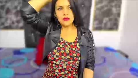 Snapshot of scarlett_w0lf chatting on October 2025 04:25:02 PM Scarlett online show from October 2025 04:25:02 PM