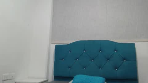 scarletth_foxx online show from October 2025 05:53:01 PM