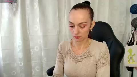 Snapshot of scarlettmilf_cg chatting on June 2026 03:02:01 PM Scarlett online show from June 2026 03:02:01 PM