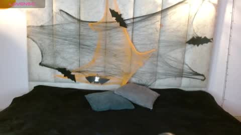 Scarlett online show from October 2025 05:37:02 AM