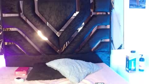 Scarlett online show from November 2025 02:23:01 AM