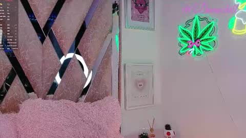 Snapshot of scarlettrusso1 chatting on December 2025 10:03:01 PM Scarlett online show from December 2025 10:03:01 PM