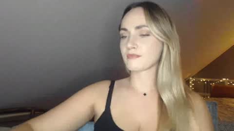 Snapshot of scarlettxblonde chatting on June 2026 08:21:01 PM ScarlettxBlonde online show from June 2026 08:21:01 PM