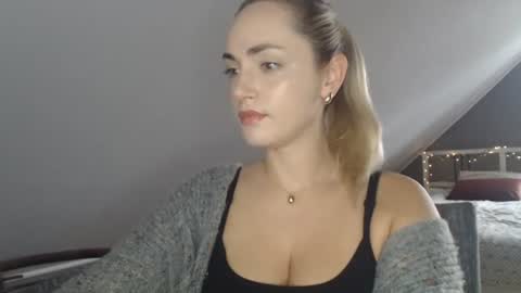 Snapshot of scarlettxblonde chatting on July 2026 06:27:02 AM ScarlettxBlonde online show from July 2026 06:27:02 AM