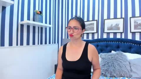 Scarlet  online show from April 2026 08:14:02 PM