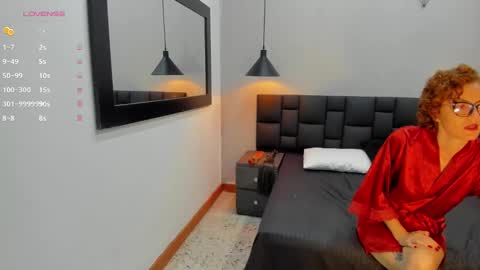 Snapshot of sccarlett_johnnson chatting on February 2025 01:30:02 AM Ines online show from February 2025 01:30:02 AM