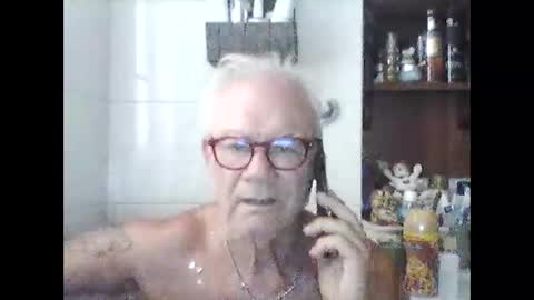 Snapshot of schizzodoro chatting on September 2025 02:40:02 PM schizzodoro online show from September 2025 02:40:02 PM