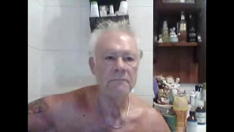 Snapshot of schizzodoro chatting on September 2025 03:31:01 AM schizzodoro online show from September 2025 03:31:01 AM
