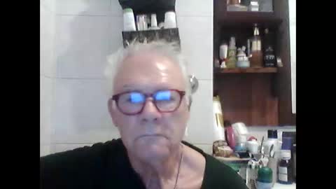 Snapshot of schizzodoro chatting on October 2025 03:29:02 AM schizzodoro online show from October 2025 03:29:02 AM