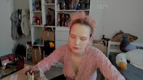 Snapshot of school_love chatting on February 2026 07:04:01 AM Rina online show from February 2026 07:04:01 AM