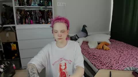 Snapshot of school_love chatting on March 2026 07:10:01 AM Rina online show from March 2026 07:10:01 AM