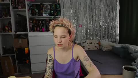 Snapshot of school_love chatting on April 2026 07:06:01 AM Rina online show from April 2026 07:06:01 AM