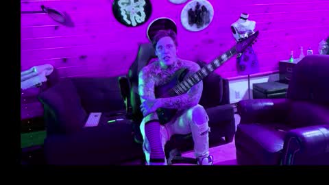 Snapshot of scopolominestrings chatting on December 2025 06:52:01 AM siphonophordustbunny online show from December 2025 06:52:01 AM